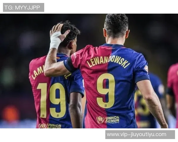 莱万恢复训练状态费兰积极合练克里斯滕森缺席今日训练情况分析